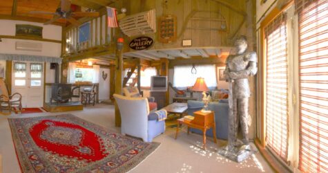 Photo of the Barn Stable living room area